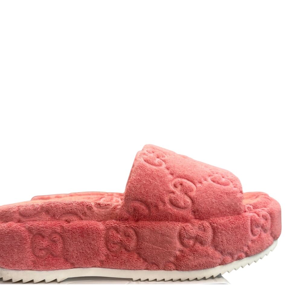 Gucci Sponge GG Platform in Wild Rose. Size 38.5 (8-8.5)